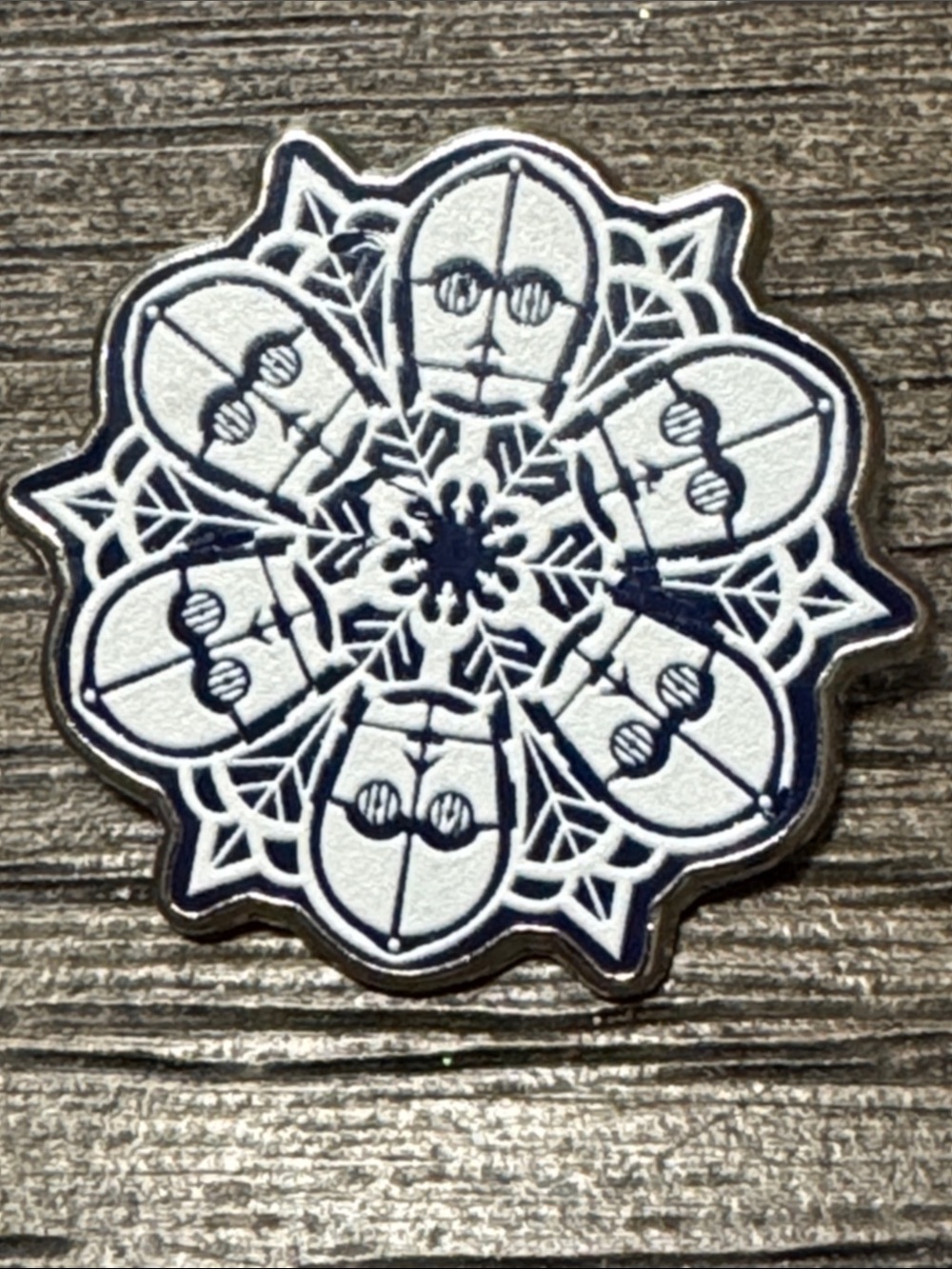 5/$25 Disney Star Wars C-3PO Snowflake Pin